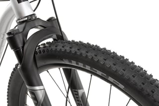 MRP Baxter fork arch on the Hook ADV with plenty of clearance around a knobbly 27.5in WTB tyre.