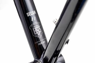 Reynolds 853 butted main tubes decal and Secan lettering on the seat tube of the black Fairlight frame.
