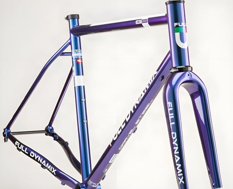 Close-up of the Full Dynamix Gravel S steel frame and carbon fork in colour-shifting purple and blue paint.