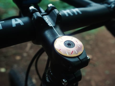Cinelli Ant stem with a doughnut-themed top cap and FARR handlebars on the Planet X Tempest.