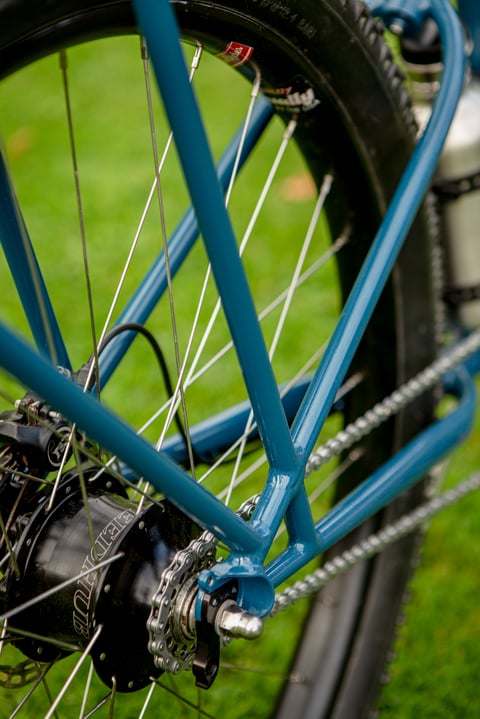 Rear dropout, hub and chain on the Clandestine Long Tail, with the wishbone-style stays above.