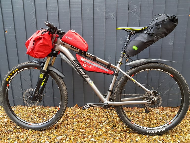 James Pearson's Whyte 901 hardtail loaded with Alpkit bar, top tube and frame bags and a seat pack for the Café Racer.