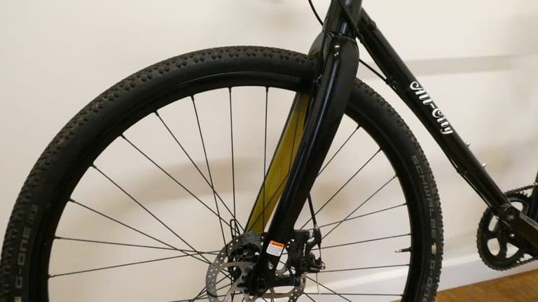 Whisky No 9 carbon fork and front disc brake on the Cosmic Stallion, fitted with a Schwalbe G-One tyre.