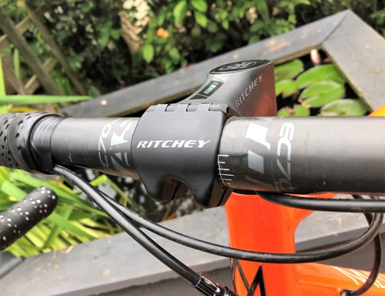 Ritchey WCS Chicane stem seen from the handlebar end, with the hinged faceplate across the clamp.