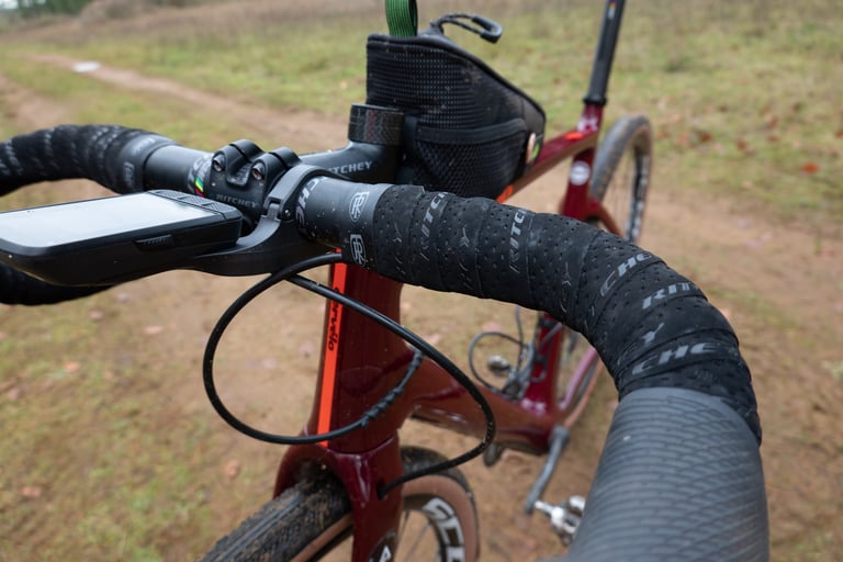 Ritchey cockpit and Wahoo ELEMNT Roam on the Cervelo Aspero gravel racer build, with a top tube bag behind the stem.