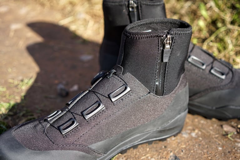 Neoprene cuff and inside waterproof zip on the Fizik Terra Artica X2 winter boot.