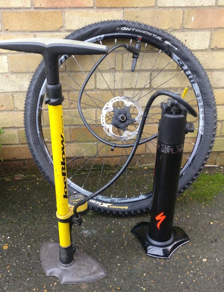 Specialized Air Tool Blast tubeless tyre setter ADVNTR.cc