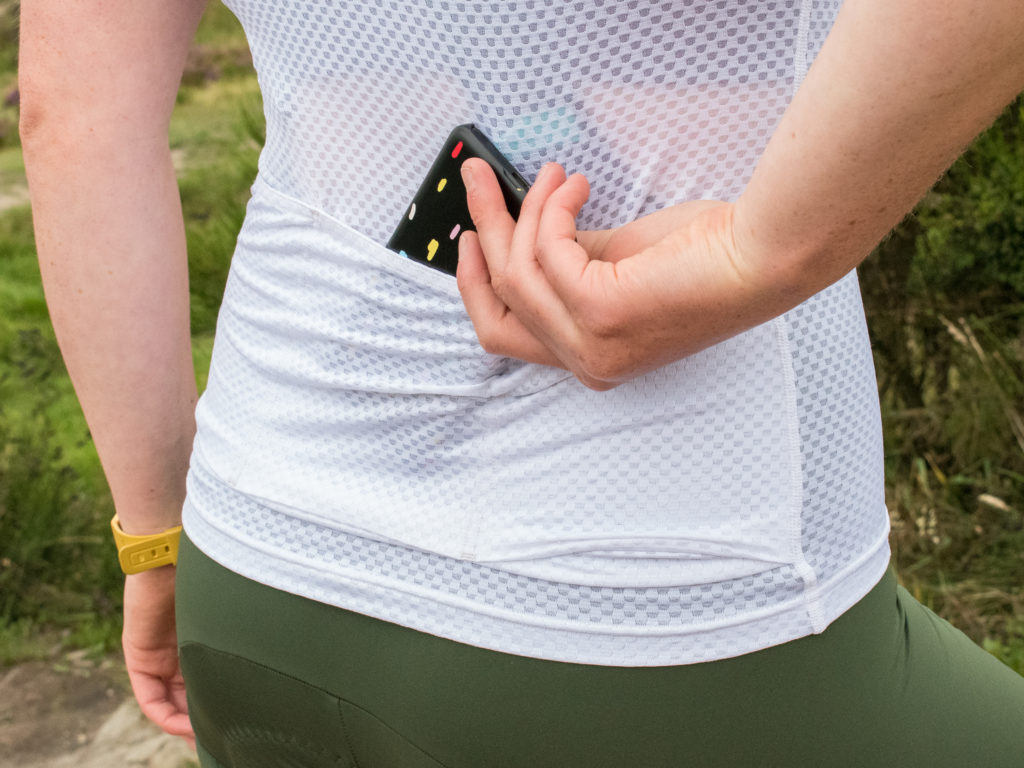 Pockets on the Women's TRAIL baselayer